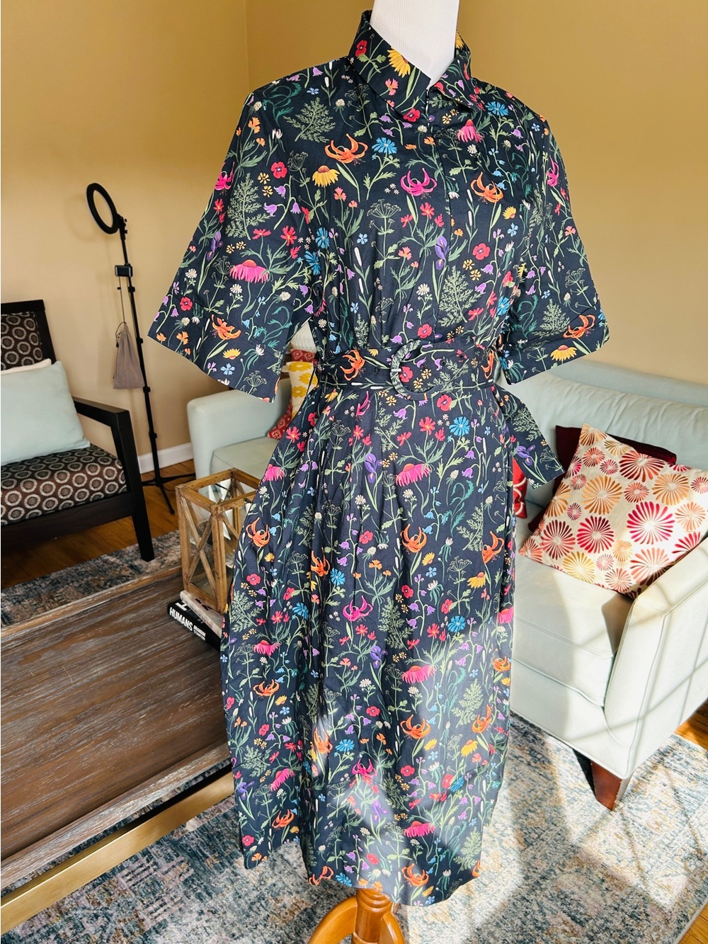 NWT Mixed by Nasrin Black Floral Belted Midi Shirt Dress Size Small - Picture 5 of 15